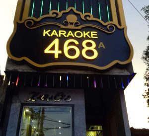 bảng hiệu quán karaoke